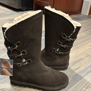 Bear Paws boots, brown in color. Fur on inside. Never worn.